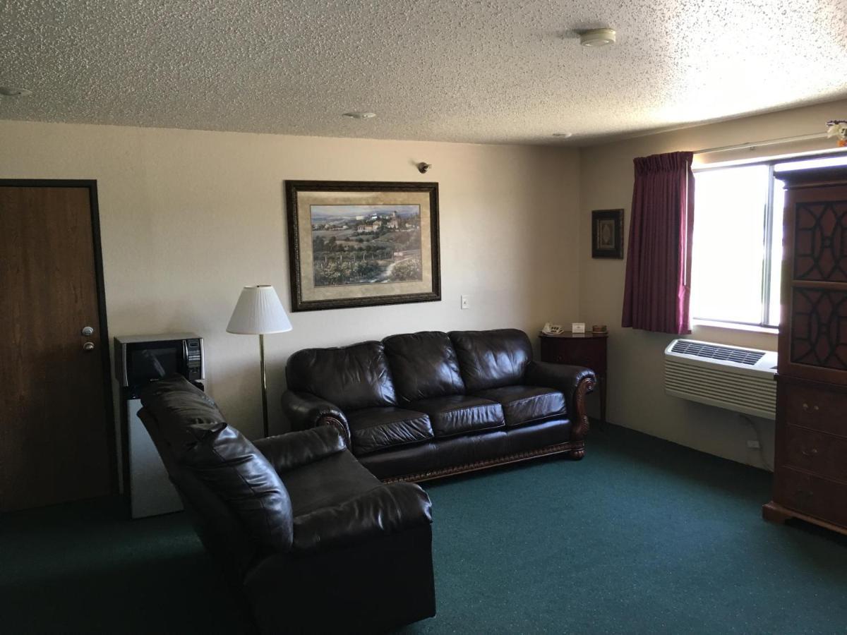 Cassville Four Seasons Inn & Suites Eksteriør bilde