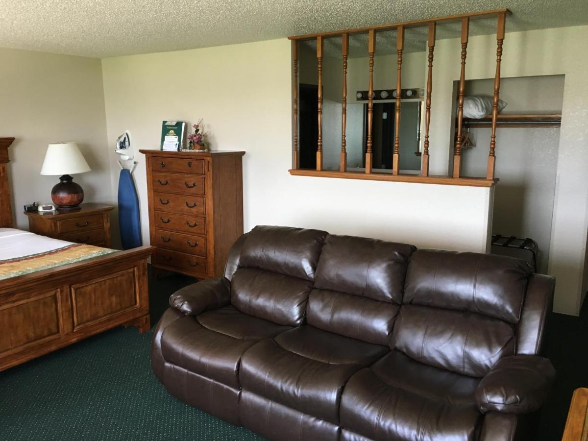Cassville Four Seasons Inn & Suites Eksteriør bilde